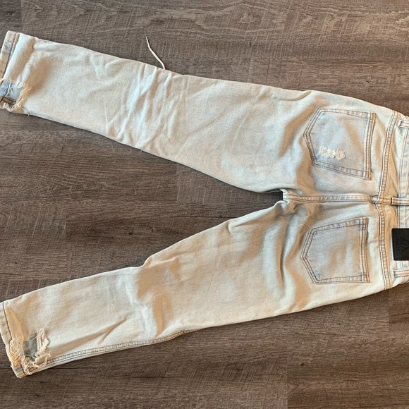 UNIF Billie Jean - Picture 4 of 6